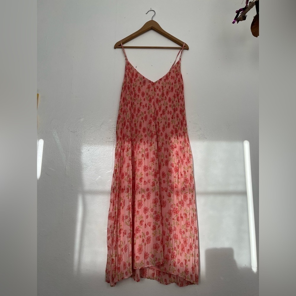 NWT Lulu's Liza Pink Floral Print Pleated Midi Dress - Picture 6 of 8